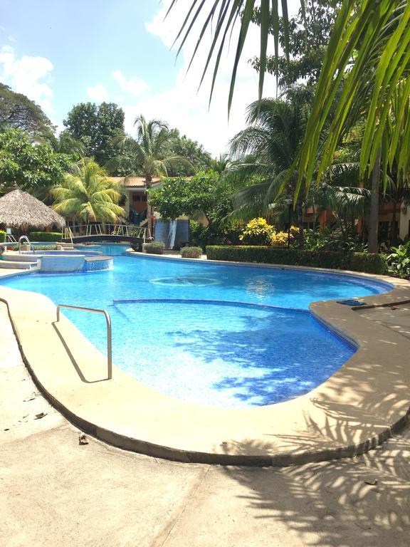 CocoMarindo Villa Bagian luar foto